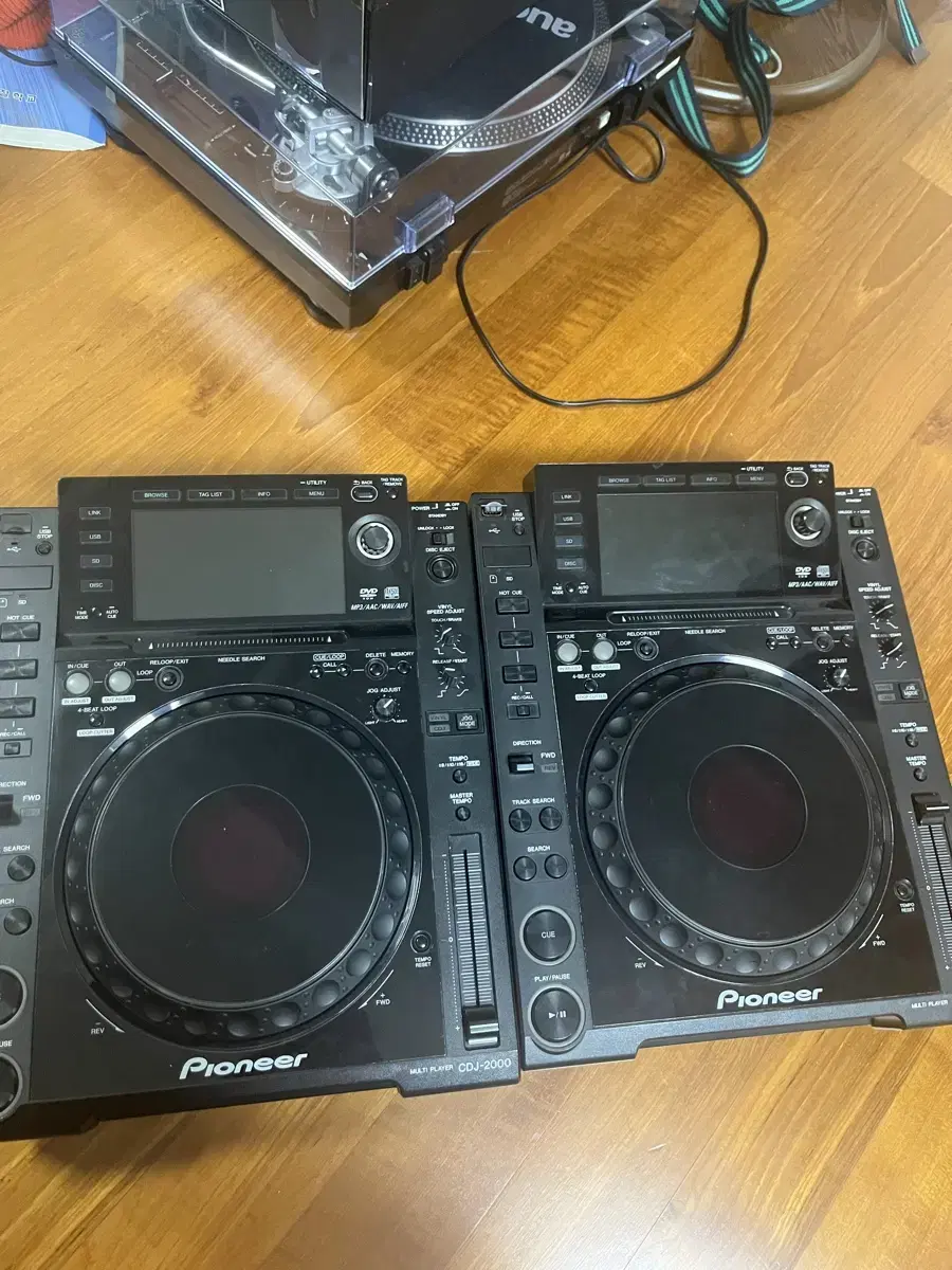 고장난 Cdj2000 1조